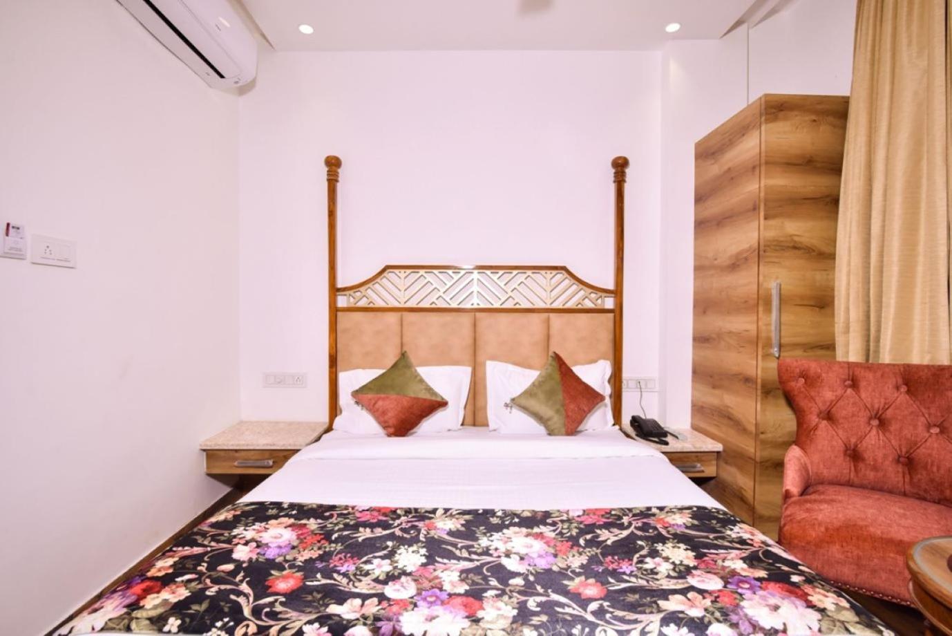 Hotel Rv Golden Amritsar Eksteriør bilde