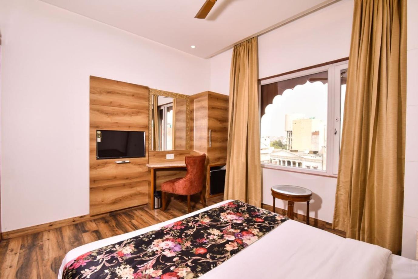 Hotel Rv Golden Amritsar Eksteriør bilde