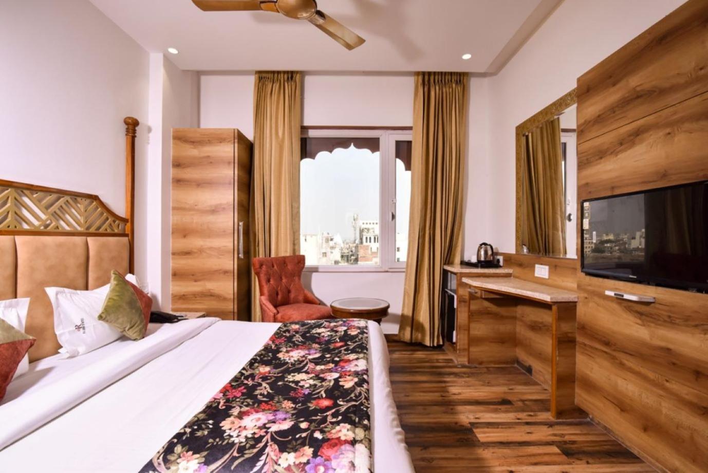 Hotel Rv Golden Amritsar Eksteriør bilde
