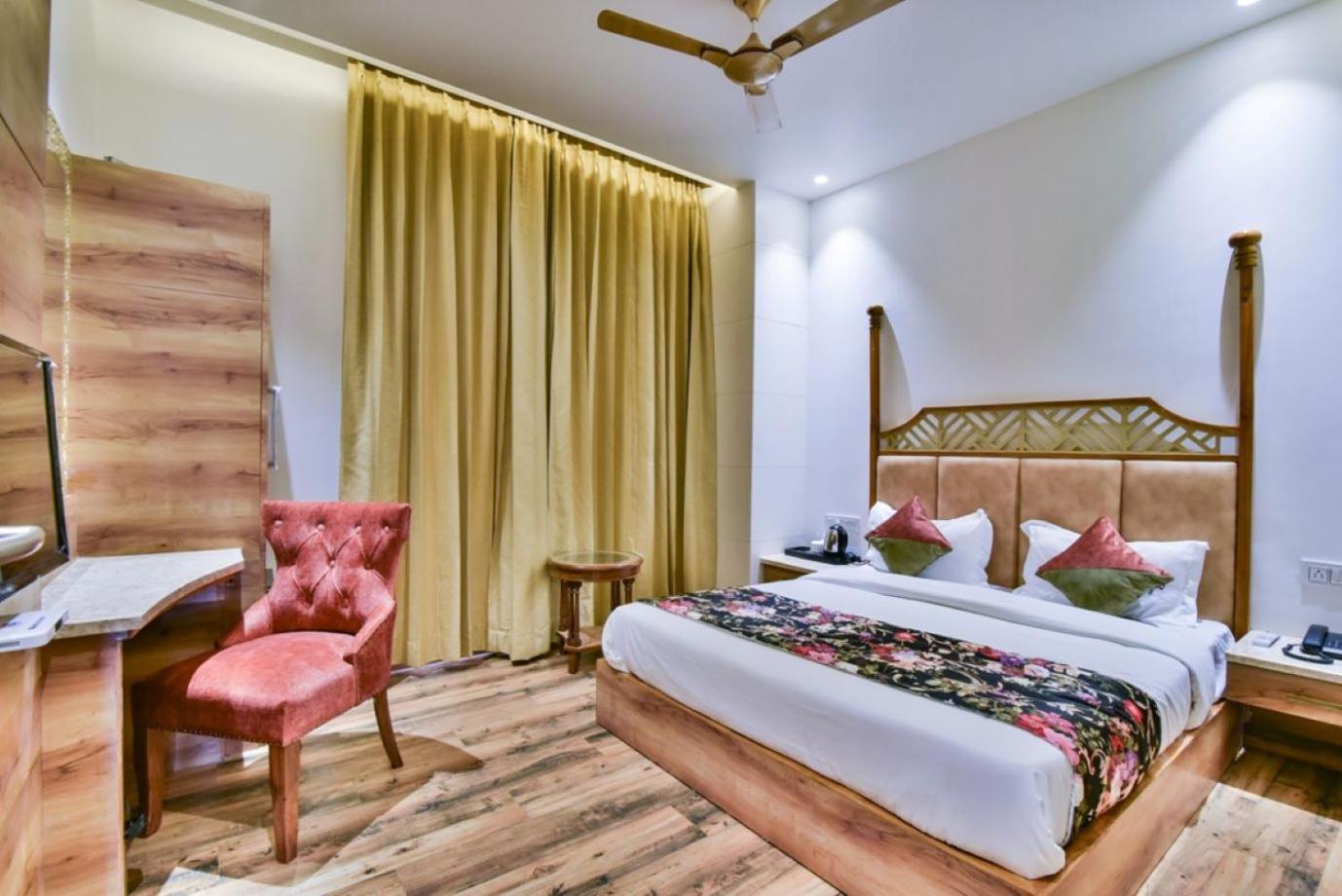 Hotel Rv Golden Amritsar Eksteriør bilde