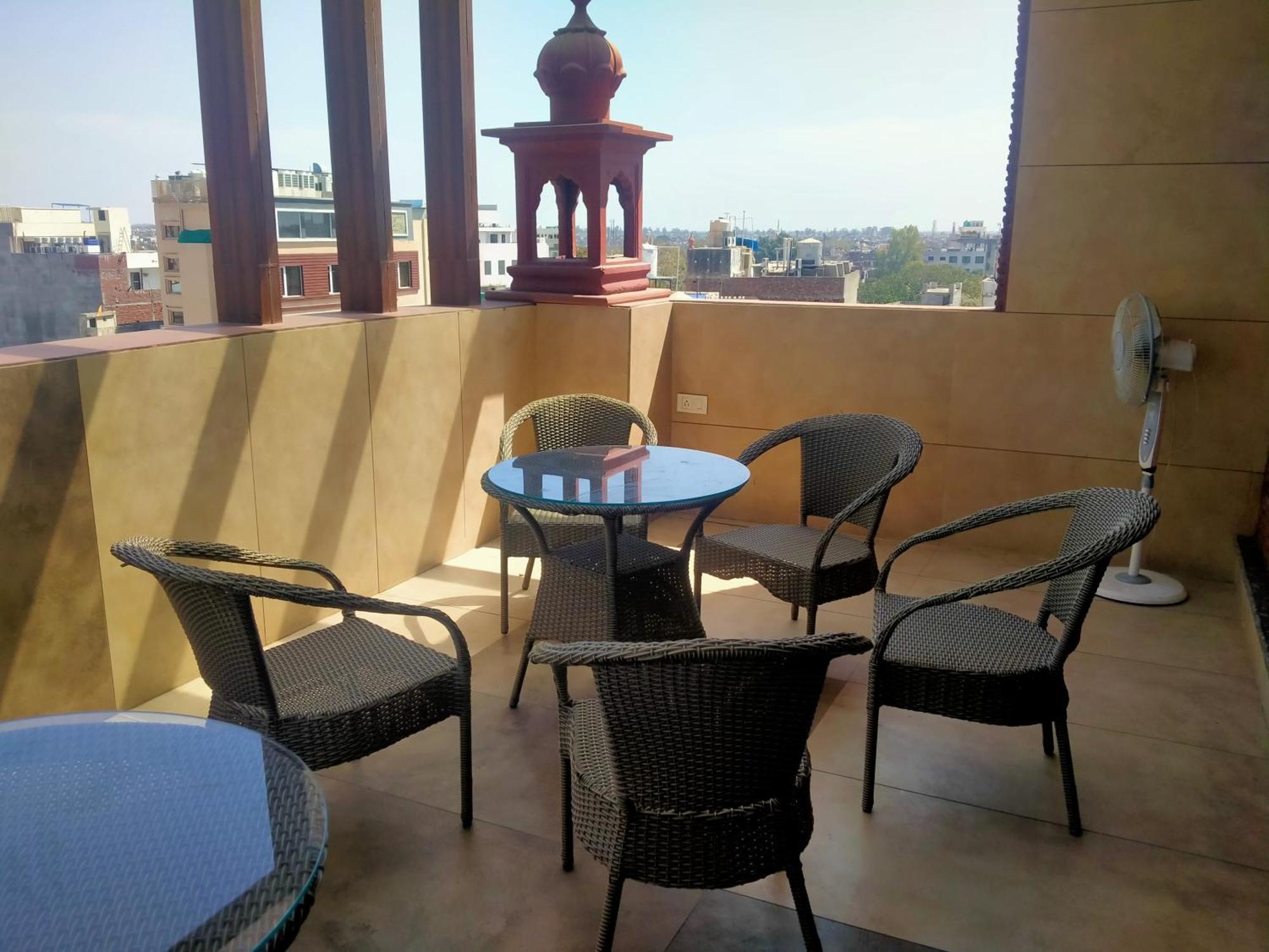 Hotel Rv Golden Amritsar Eksteriør bilde